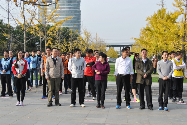 2b849d4138c344599dec479ddd83ee52